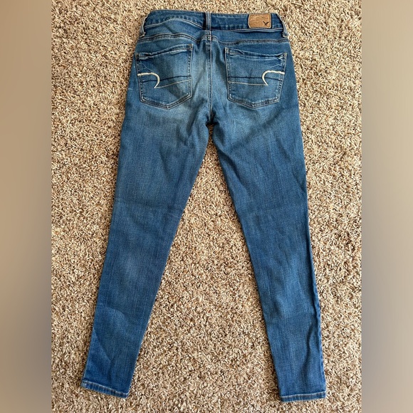 American Eagle Traditional Blue Skinny Jeans - Size 2 Short - Picture 3 of 6